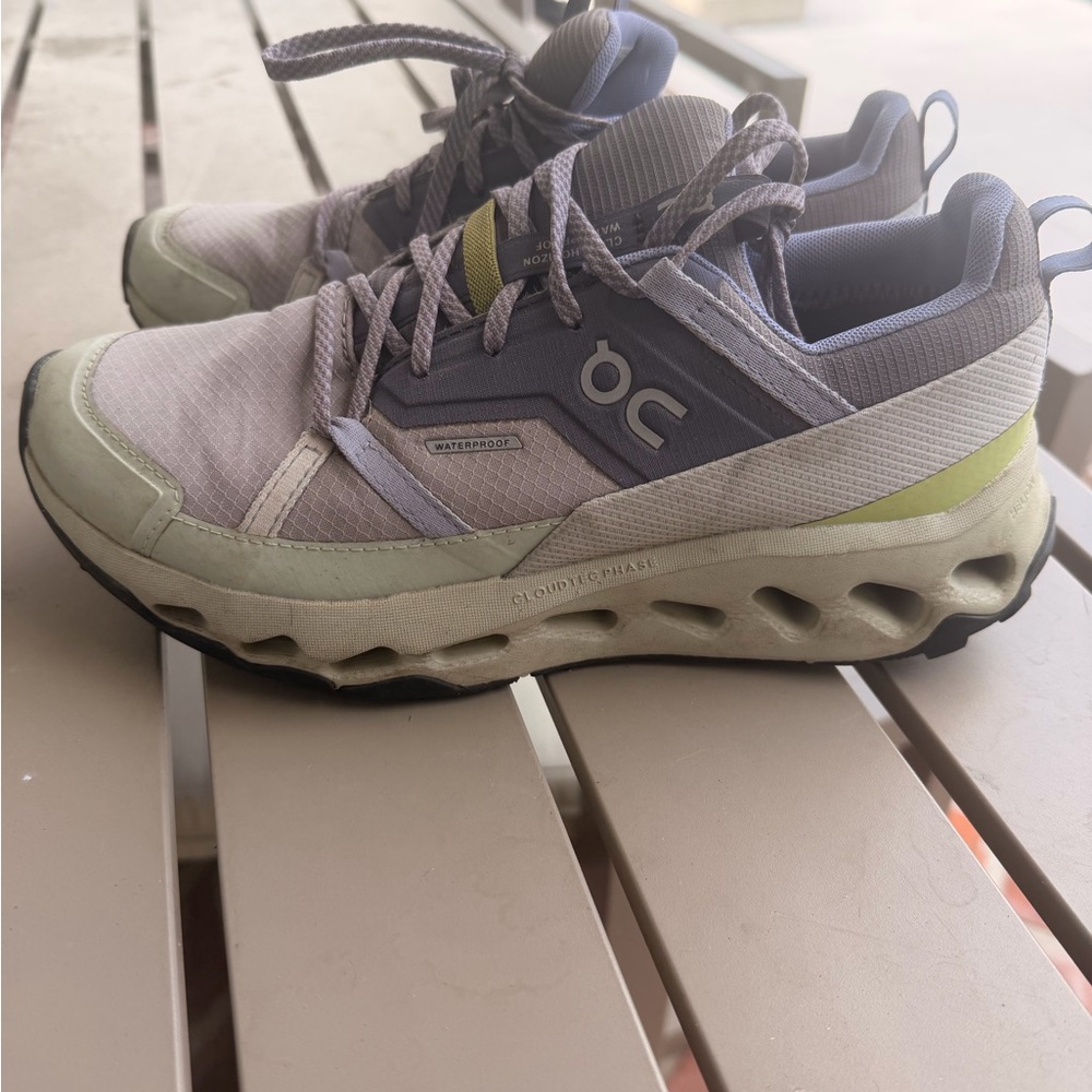 On Running Sneakers - Gray and Olive